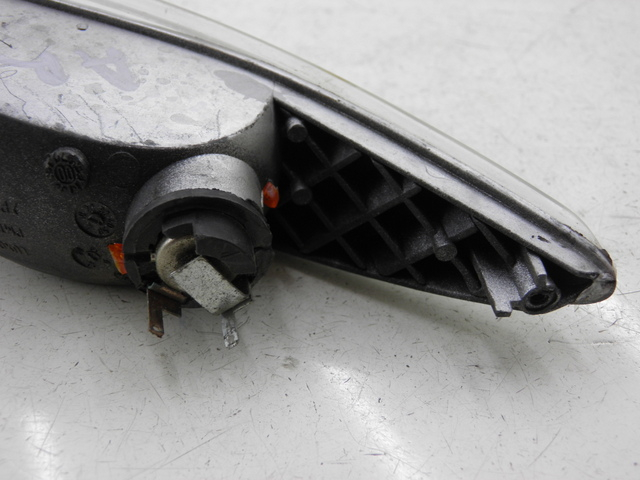 photo de CLIGNOTANT ARRIERE DROIT PEUGEOT ELYSTAR 50 (2002 - 2014)