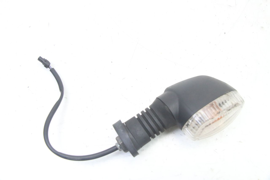 photo de CLIGNOTANT ARRIERE DROIT PIAGGIO MP3 LT 400 (2007 - 2012)