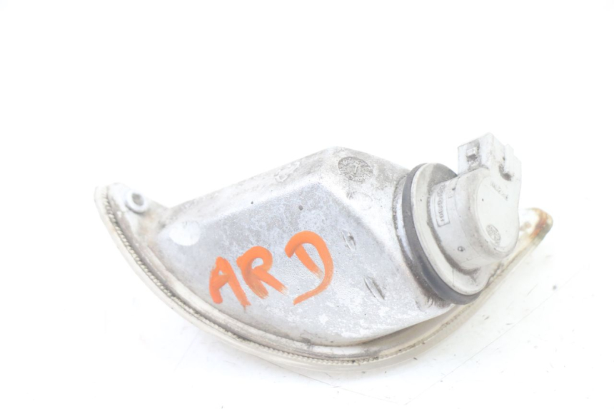 photo de CLIGNOTANT ARRIERE DROIT PIAGGIO VESPA LX 2T 50 (2005 - 2013)