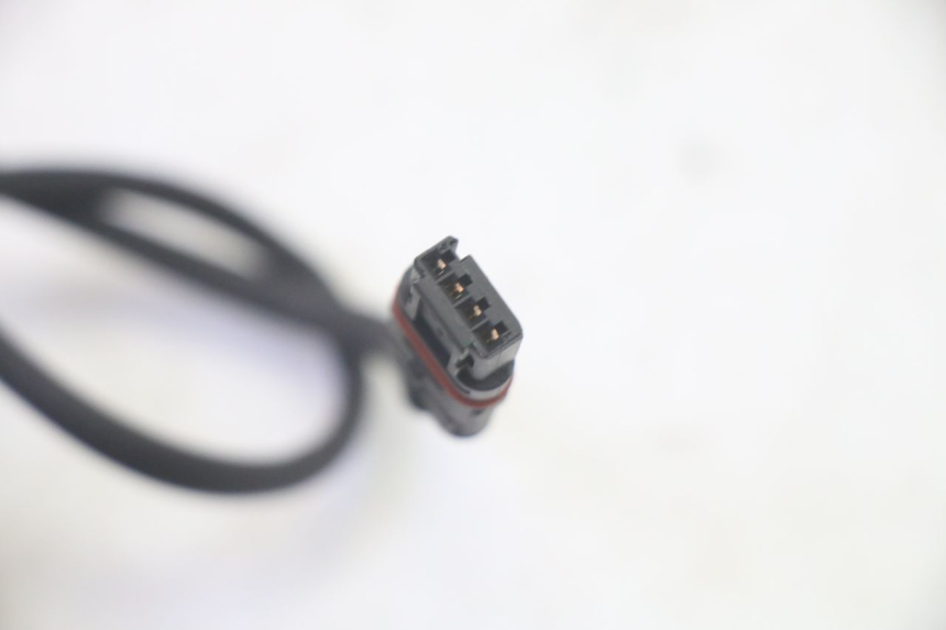 photo de CLIGNOTANT ARRIERE DROIT BMW R GS 1250 (2021 - 2024) - Gros plan technique