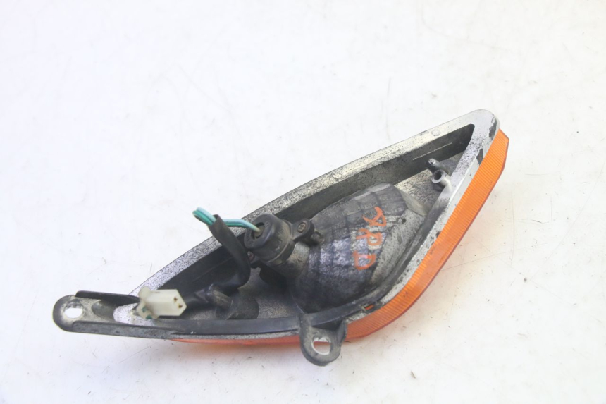 photo de CLIGNOTANT ARRIERE DROIT DAELIM S1 125 (2007 - 2016) - Autre angle de vue