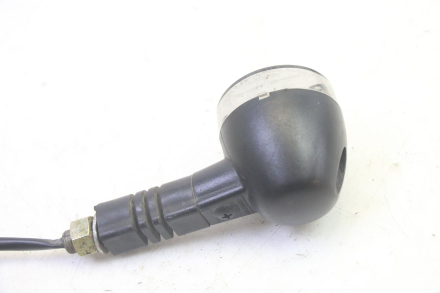 photo de CLIGNOTANT ARRIERE DROIT DAELIM VJ ROADWIN FI 125 (2008 - 2017) - Autre angle de vue