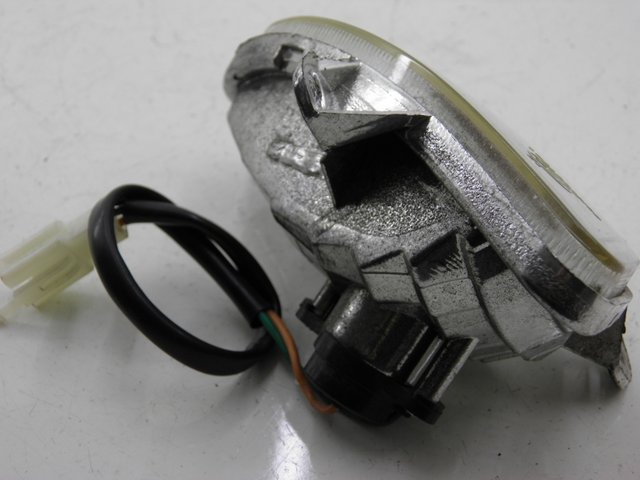 photo de CLIGNOTANT ARRIERE GAUCHE GOWINN DOLCE VITA 50 (2007 - 2013) - Détail de la pièce