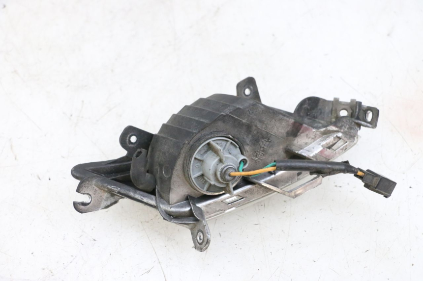 photo de CLIGNOTANT ARRIERE GAUCHE KYMCO LIKE 125 (2009 - 2016) - Gros plan technique