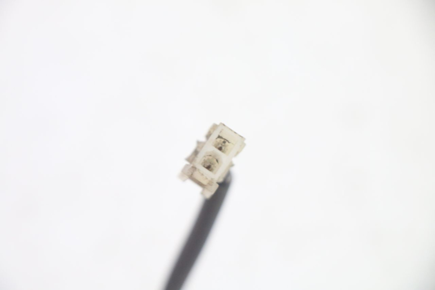 photo de CLIGNOTANT ARRIERE GAUCHE PEUGEOT LUDIX 50 (2005 - 2007) - Gros plan technique