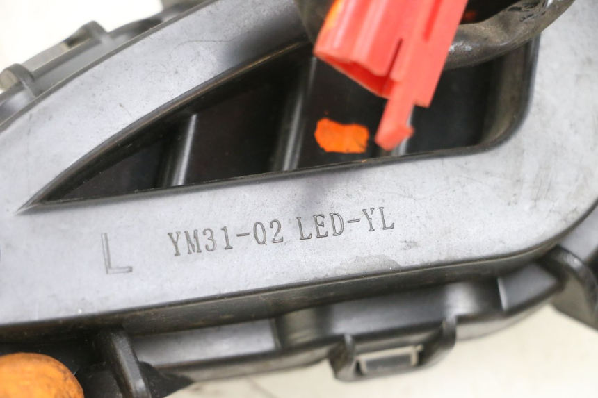 photo de CLIGNOTANT ARRIERE GAUCHE JM MOTORS OLDIES GT 4T 50 (2018 - 2025) - Détail de la pièce