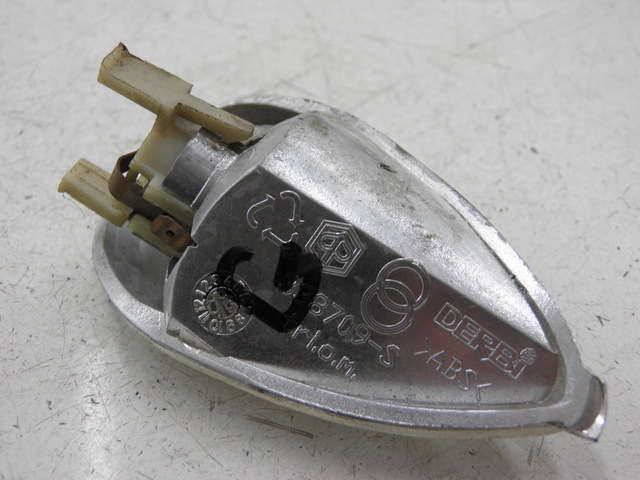 photo de CLIGNOTANT ARRIERE GAUCHE PIAGGIO LIBERTY 2T 50 (2004 - 2008) - Vue d’ensemble