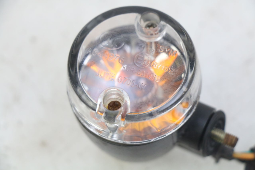 photo de CLIGNOTANT ARRIERE GAUCHE SYM X-PRO 4T 50 (2014 - 2021)