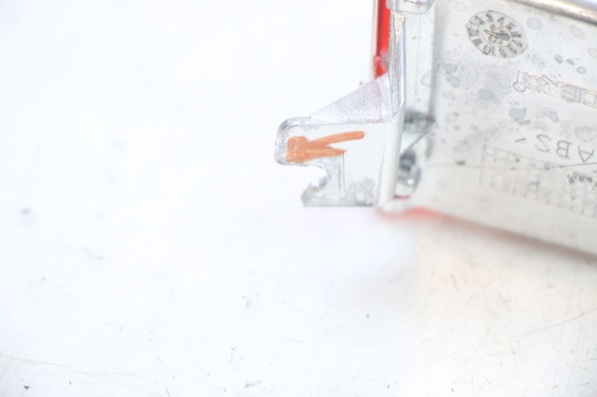 photo de CLIGNOTANT ARRIERE GAUCHE PIAGGIO XEVO - X EVO 125 (2007 - 2017) - Points de fixation