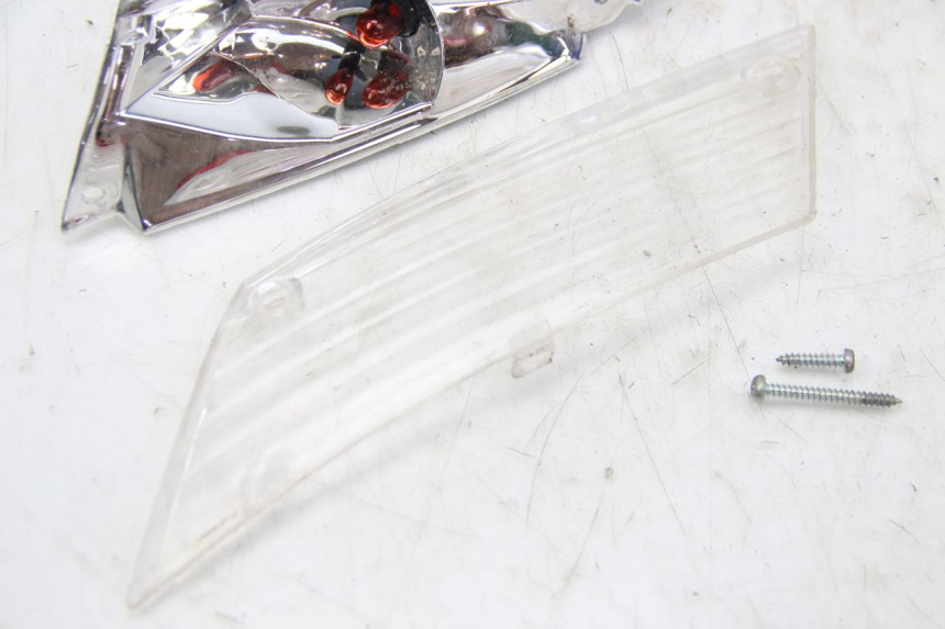 photo de CLIGNOTANT ARRIERE GAUCHE PIAGGIO ZIP 4T 50 (2018 - 2020)