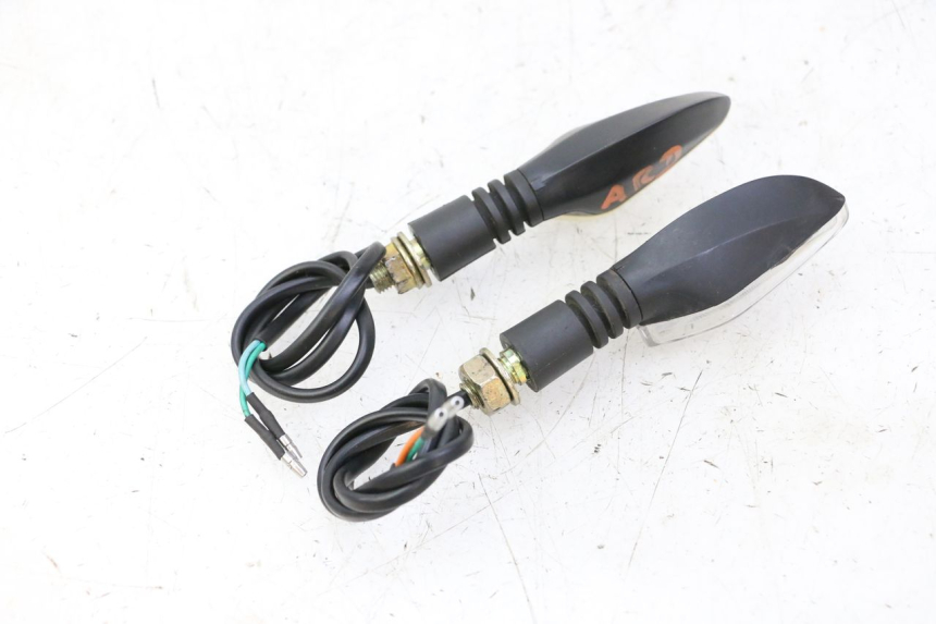 photo de CLIGNOTANT ARRIERE MAG POWER R-STREET 50 (2016 - 2025)