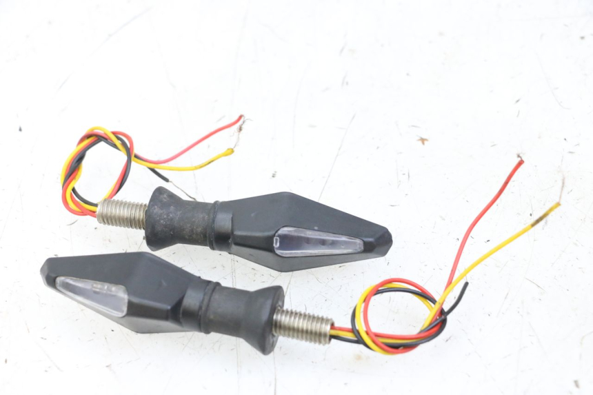 photo de CLIGNOTANT ARRIERE DERBI SENDA SM DRD X-TREME 50 (2011 - 2017)