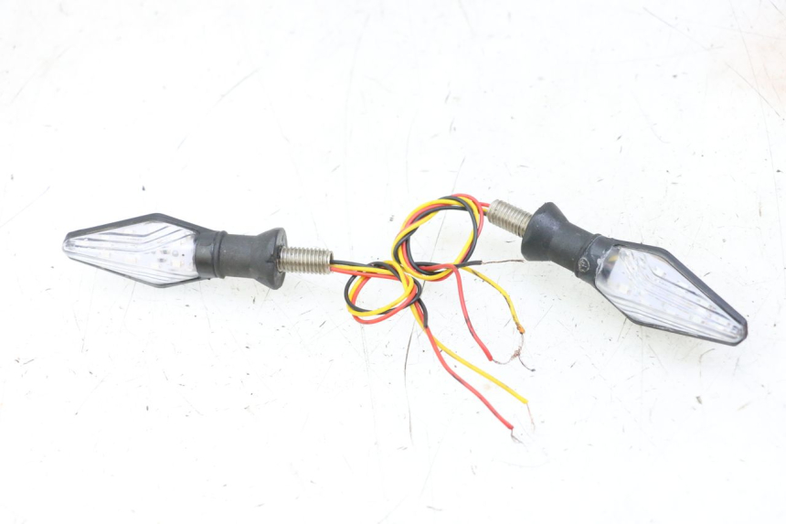 photo de CLIGNOTANT ARRIERE DERBI SENDA SM DRD X-TREME 50 (2011 - 2017)