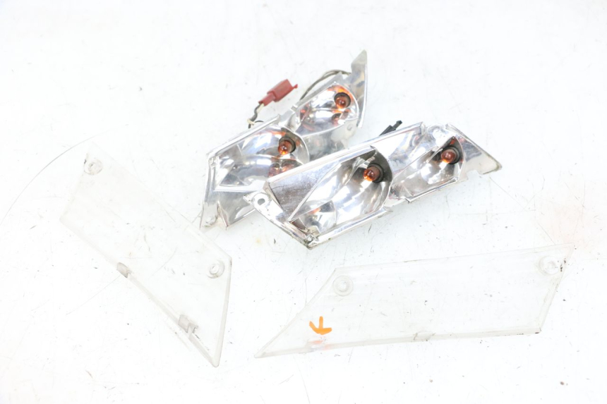 photo de CLIGNOTANT ARRIERE PIAGGIO ZIP 2T 50 (2009 - 2019) - Détail de la pièce