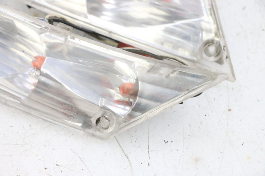 photo de CLIGNOTANT ARRIERE PIAGGIO ZIP 2T 50 (2009 - 2019) - Points de fixation