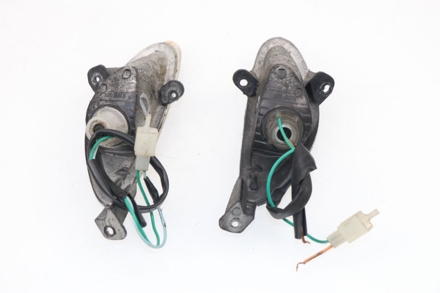 photo de CLIGNOTANT AVANT BAOTIAN TRAVEL SPIRIT 50 (2010 - 2012)