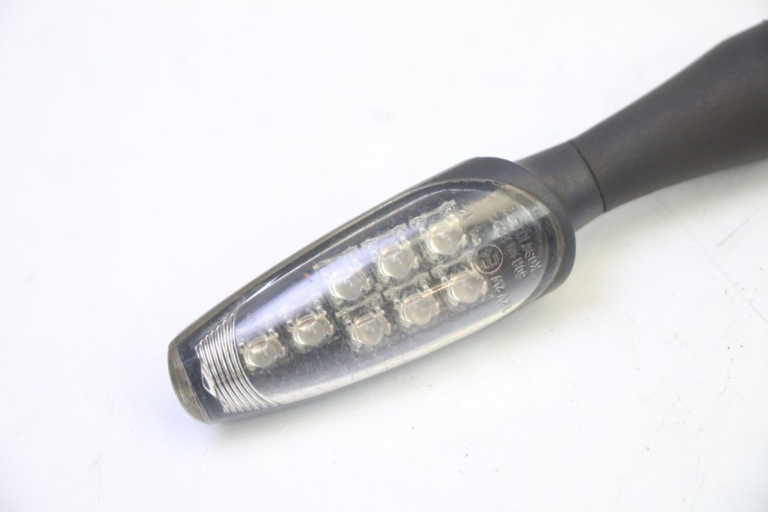 photo de CLIGNOTANT AVANT DROIT QUADRO 4 4D 350 (2015 - 2018)