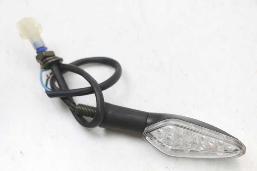 photo de CLIGNOTANT AVANT DROIT E-MAX 80L 1 (2011 - 2014)