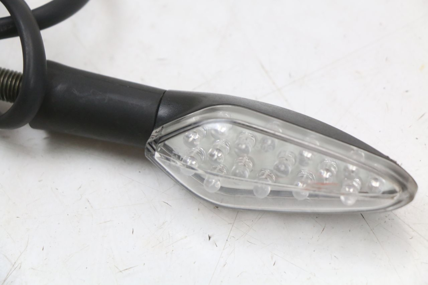 photo de CLIGNOTANT AVANT DROIT E-MAX 80L 1 (2011 - 2014)