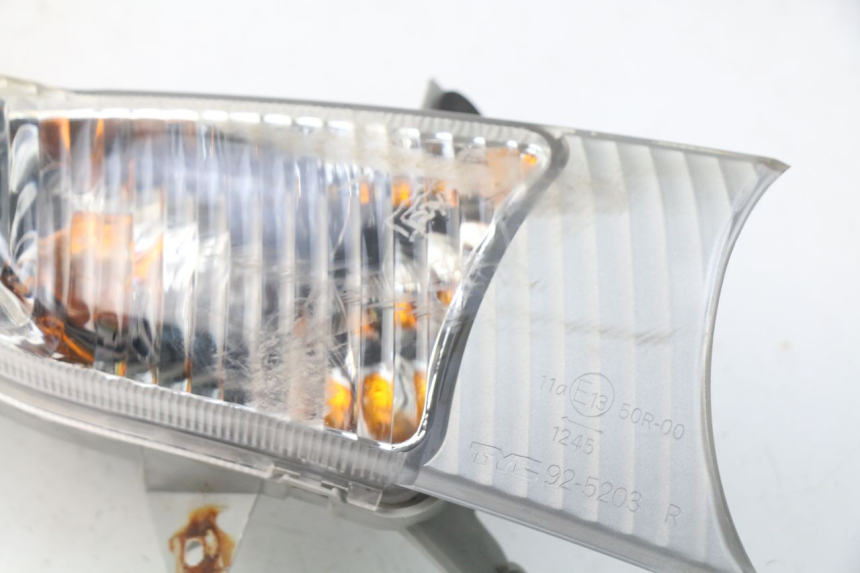 photo de CLIGNOTANT AVANT DROIT SUZUKI BURGMAN 125 (2007 - 2014)