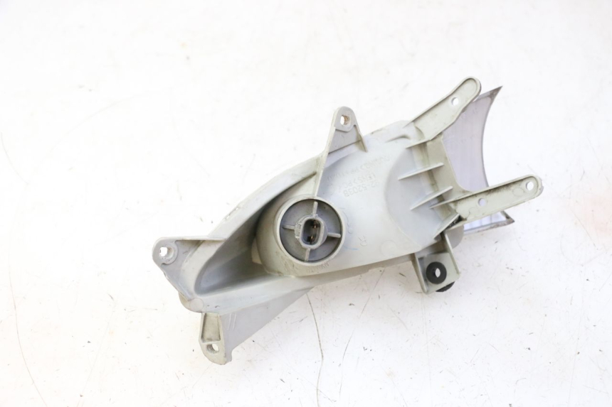 photo de CLIGNOTANT AVANT DROIT SUZUKI BURGMAN 125 (2007 - 2014)