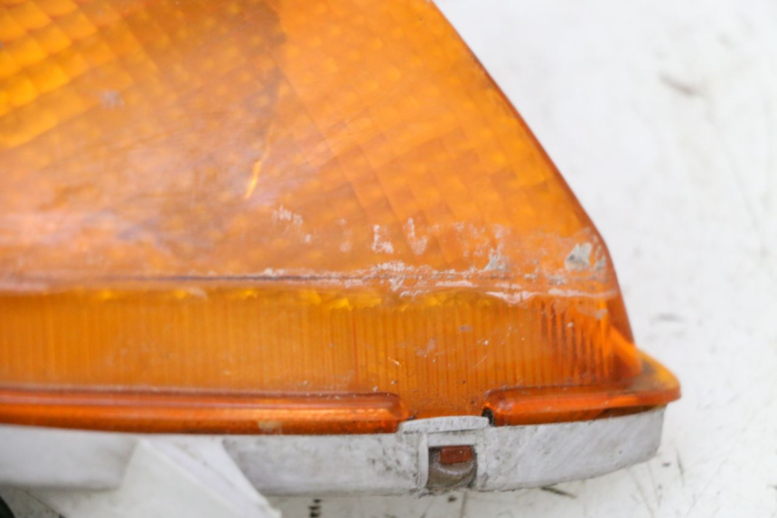 photo de CLIGNOTANT AVANT DROIT HONDA CBR F SC25 1000 (1989 - 1992)