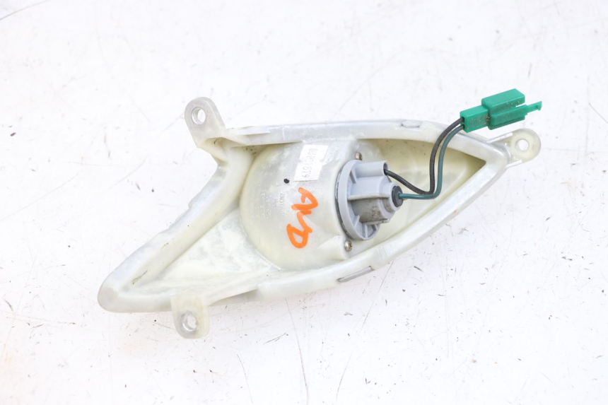 photo de CLIGNOTANT AVANT DROIT MBK FLAME X 125 (2007 - 2016) - Zoom état d’usage