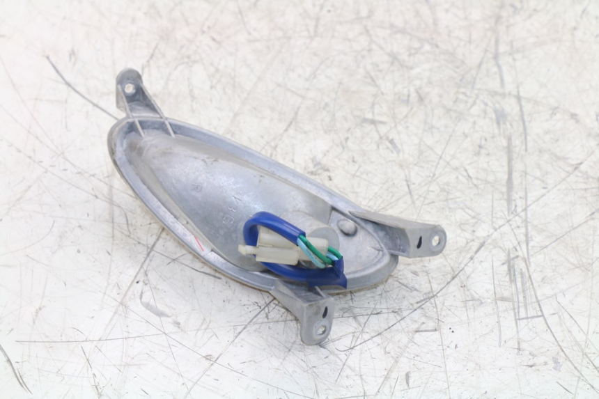 photo de CLIGNOTANT AVANT DROIT KYMCO SPACER 50 (1998 - 2009) - Points de fixation