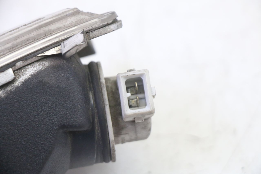 photo de CLIGNOTANT AVANT DROIT PIAGGIO MP3 125 (2006 - 2014)