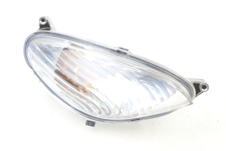 photo de CLIGNOTANT AVANT DROIT MBK OVETTO 2T 50 (2007 - 2017)