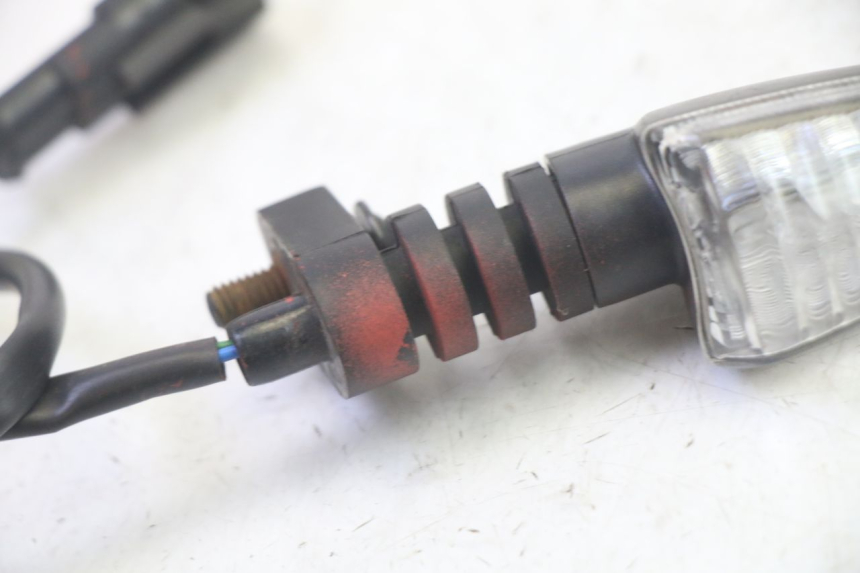 photo de CLIGNOTANT AVANT DROIT LIGIER PULSE 3 1 (2014 - 2020) - Autre angle de vue