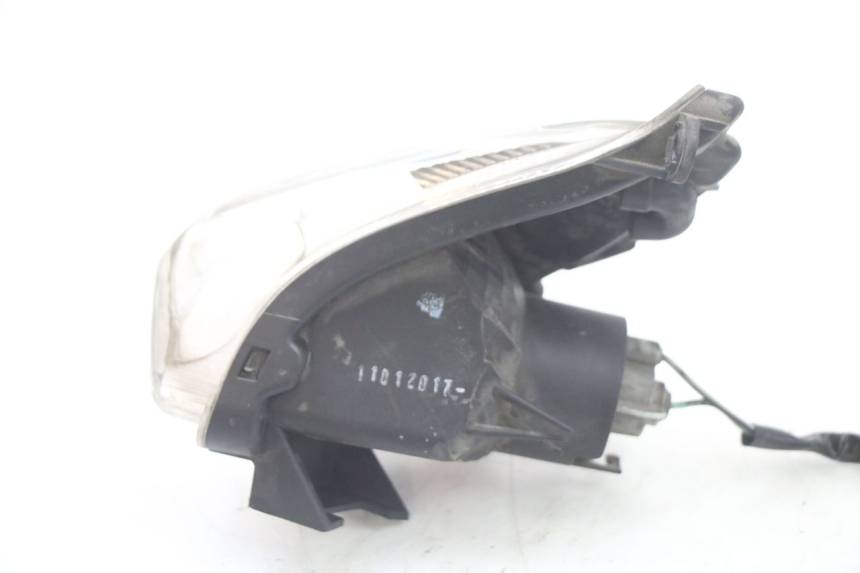 photo de CLIGNOTANT AVANT DROIT SUZUKI BURGMAN 125 (2015 - 2017)