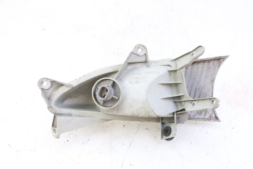 photo de CLIGNOTANT AVANT DROIT SUZUKI BURGMAN 125 (2007 - 2014)