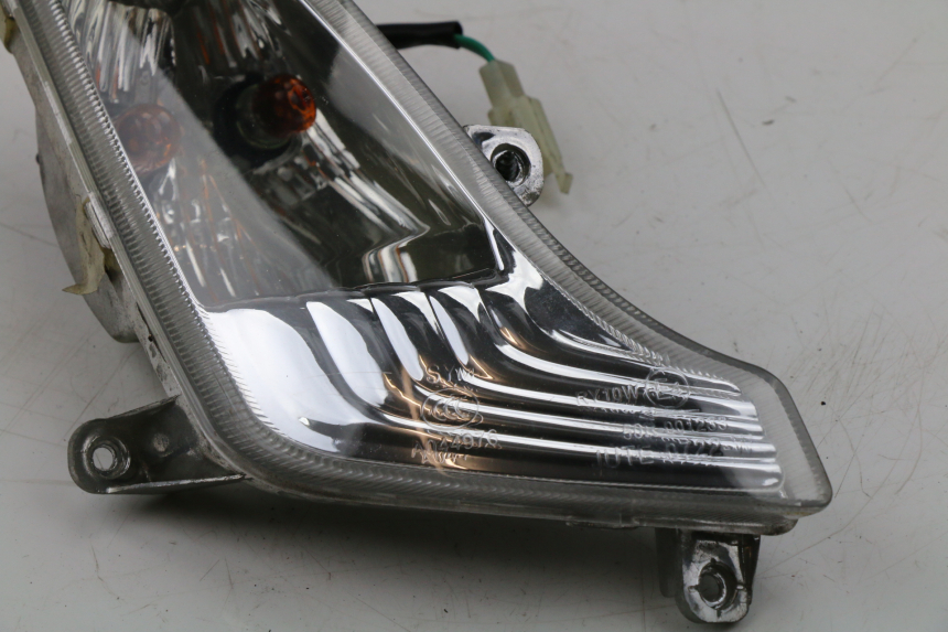 photo de CLIGNOTANT AVANT DROIT SYM FIDDLE 2 S 125 (2012 - 2014)