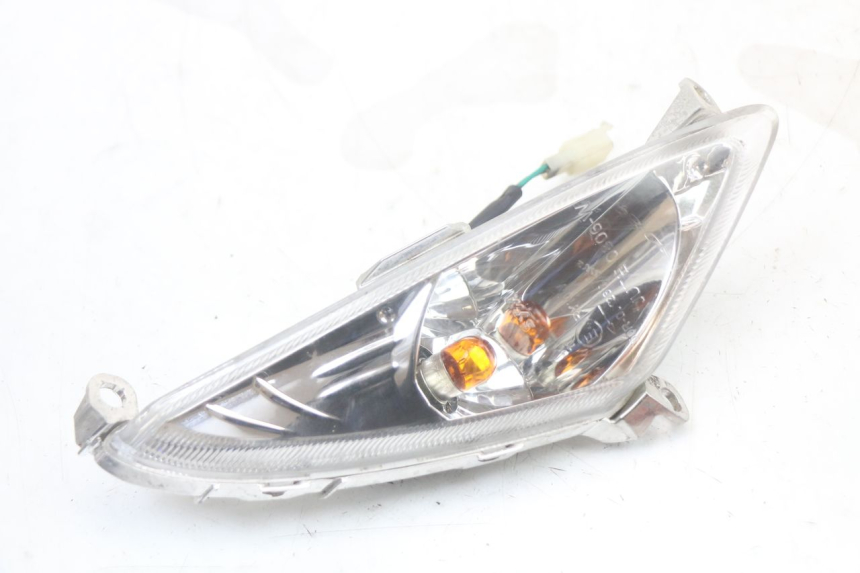 photo de CLIGNOTANT AVANT DROIT SYM ORBIT 2 4T 50 (2018 - 2022)