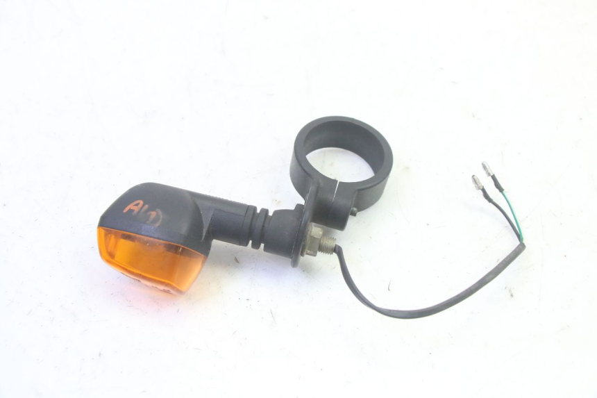 photo de CLIGNOTANT AVANT DROIT KSR TR SM 50 (2015 - 2018) - Zoom état d’usage