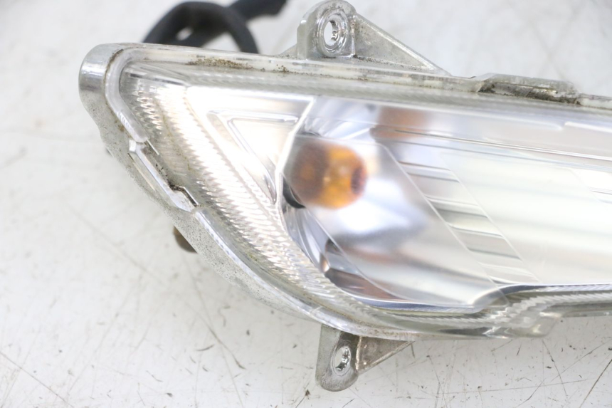 photo de CLIGNOTANT AVANT DROIT PEUGEOT TWEET 4T 50 (2014 - 2019)