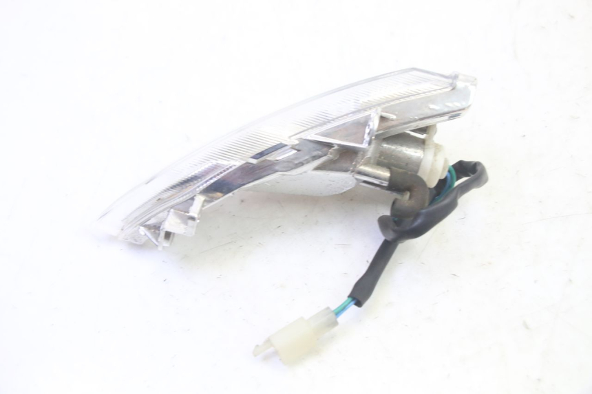 photo de CLIGNOTANT AVANT DROIT PEUGEOT TWEET PRO EFI 4T 50 (2021 - 2022)