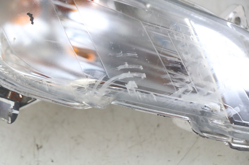 photo de CLIGNOTANT AVANT DROIT PEUGEOT TWEET 125 (2018 - 2021)