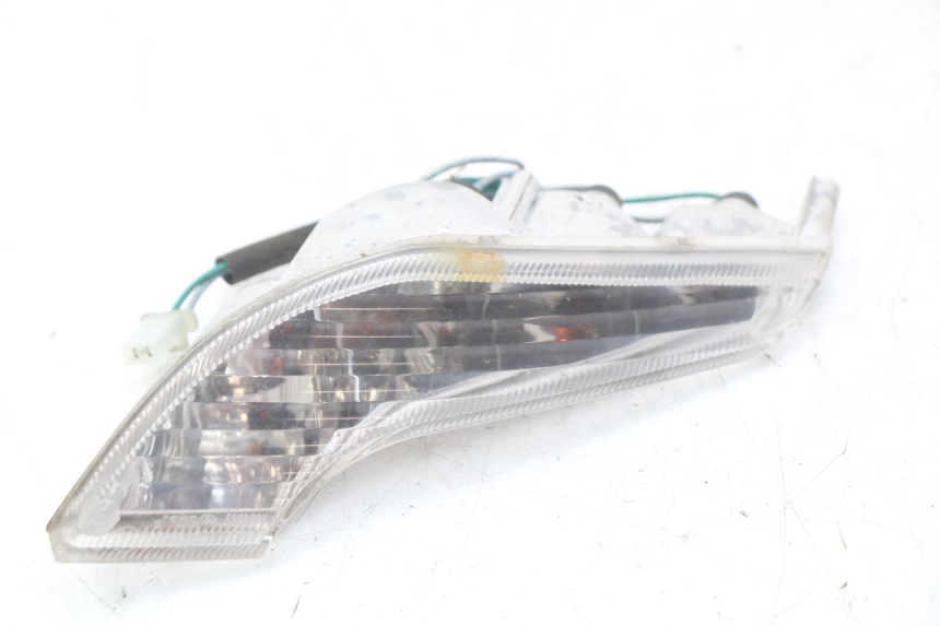 photo de CLIGNOTANT AVANT DROIT PEUGEOT VIVACITY 125 (2010 - 2017)