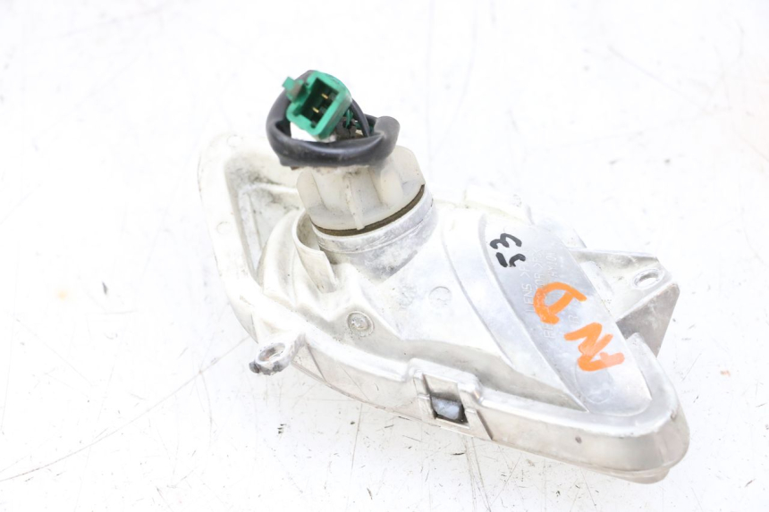 photo de CLIGNOTANT AVANT DROIT YAMAHA XMAX X-MAX 125 (2006 - 2009) - Gros plan technique