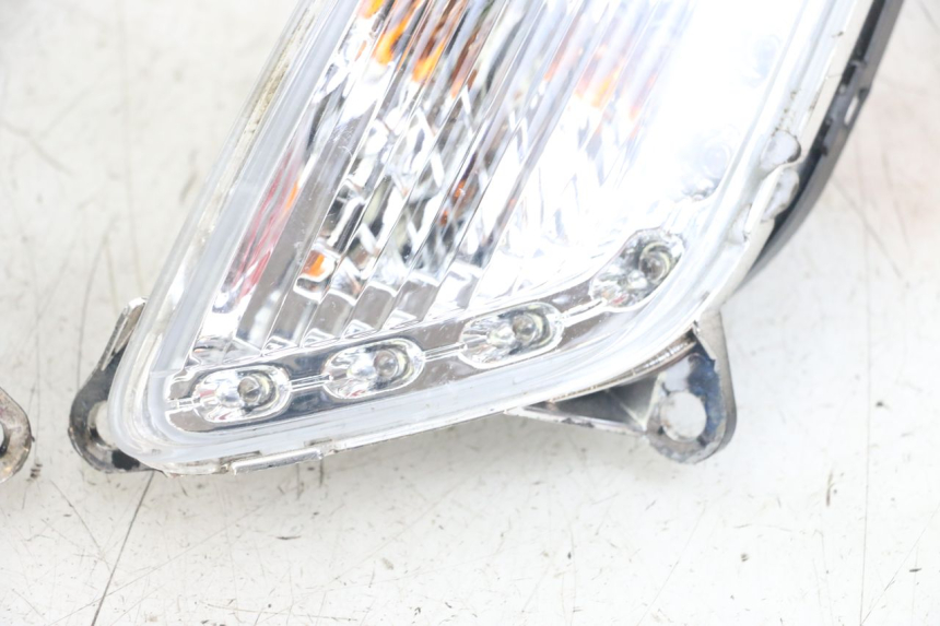 photo de CLIGNOTANT AVANT SYM FIDDLE 3 III 125 (2014 - 2020)