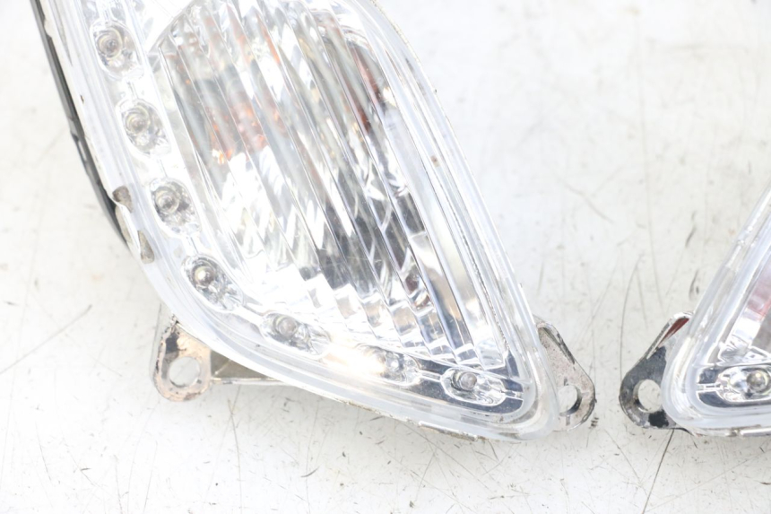 photo de CLIGNOTANT AVANT SYM FIDDLE 3 III 125 (2014 - 2020)