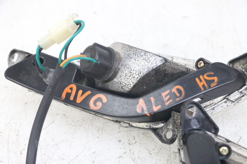 photo de CLIGNOTANT AVANT SYM FIDDLE 3 III 125 (2014 - 2020)