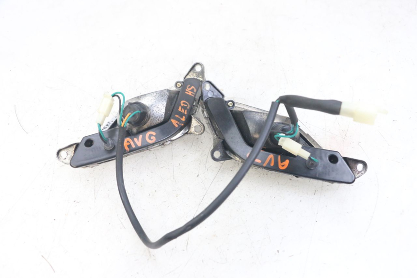 photo de CLIGNOTANT AVANT SYM FIDDLE 3 III 125 (2014 - 2020)