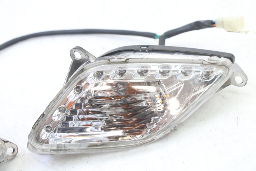 photo de CLIGNOTANT AVANT SYM FIDDLE 3 III 125 (2014 - 2020)