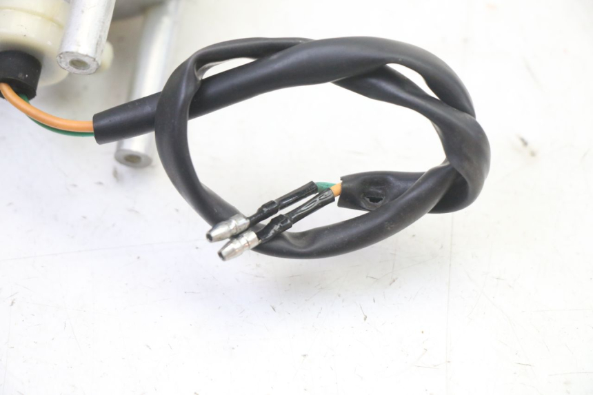 photo de CLIGNOTANT AVANT GAUCHE KYMCO AGILITY 4T 50 (2005 - 2018)