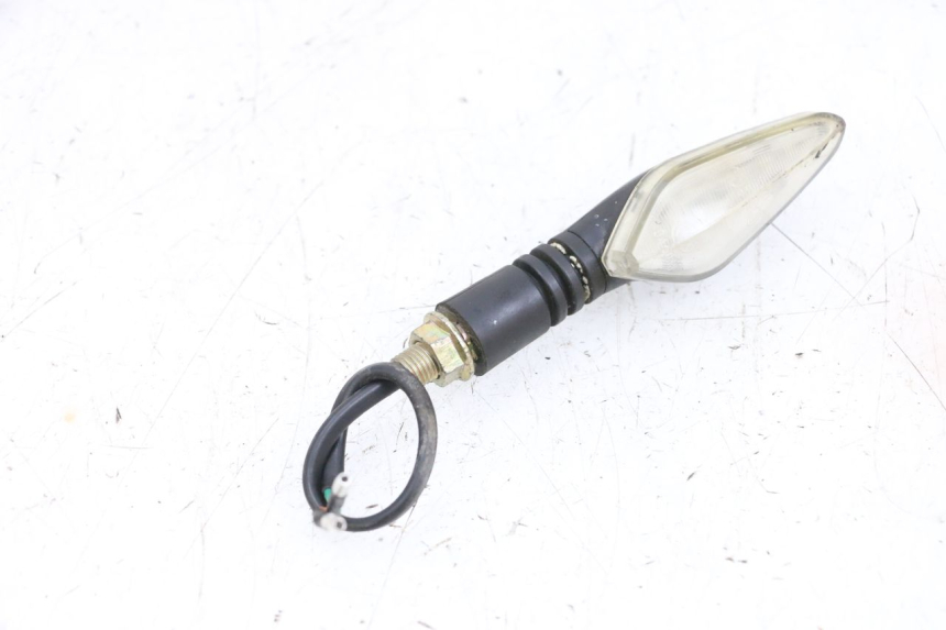 photo de CLIGNOTANT AVANT GAUCHE MAG POWER BOMBERS 4T 50 (2016 - 2026) - Gros plan technique