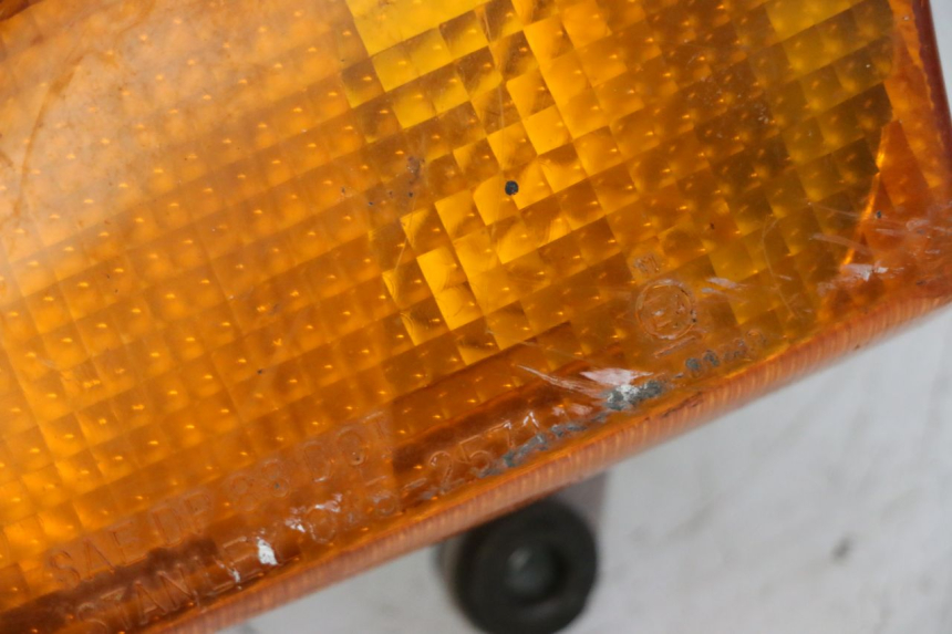 photo de CLIGNOTANT AVANT GAUCHE HONDA CBR F SC25 1000 (1989 - 1992)