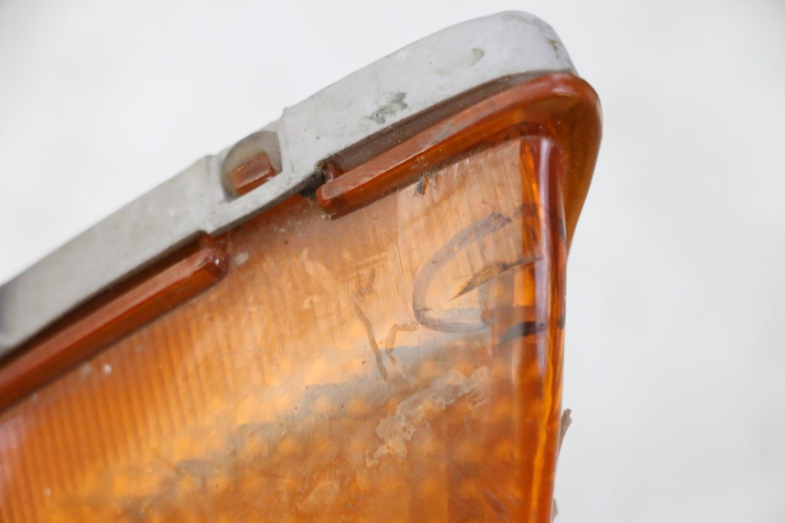 photo de CLIGNOTANT AVANT GAUCHE HONDA CBR F SC25 1000 (1989 - 1992)